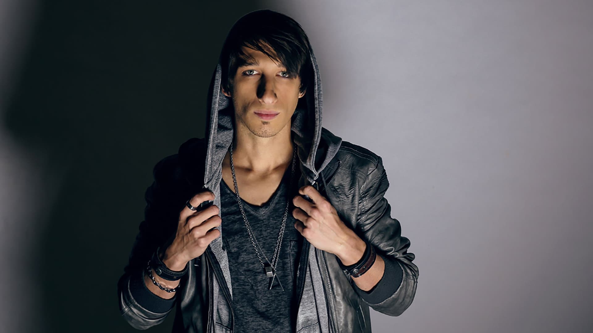 Reza - The Illusionist