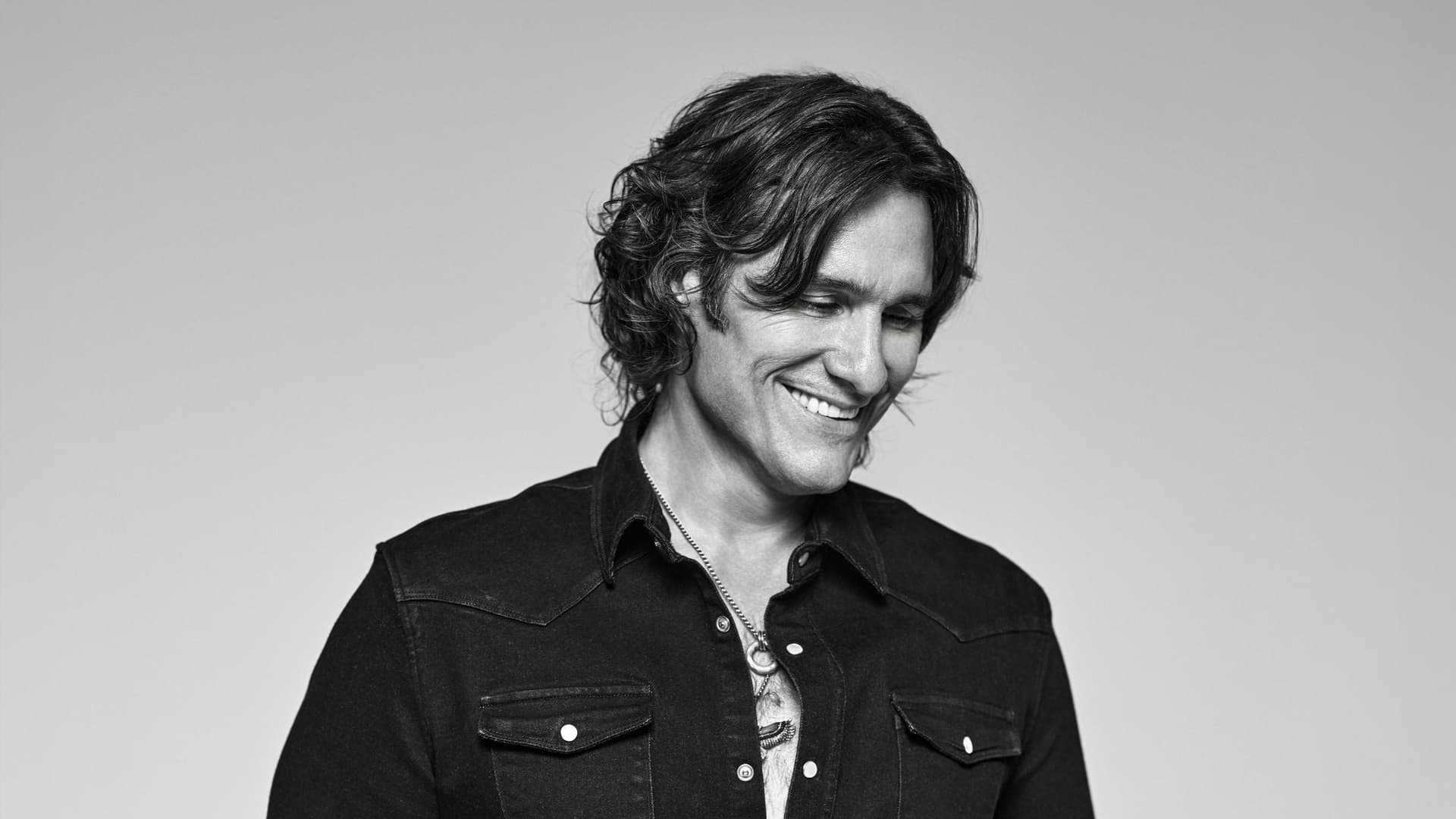 Joe Nichols w/ McKenzie Claire Knapps