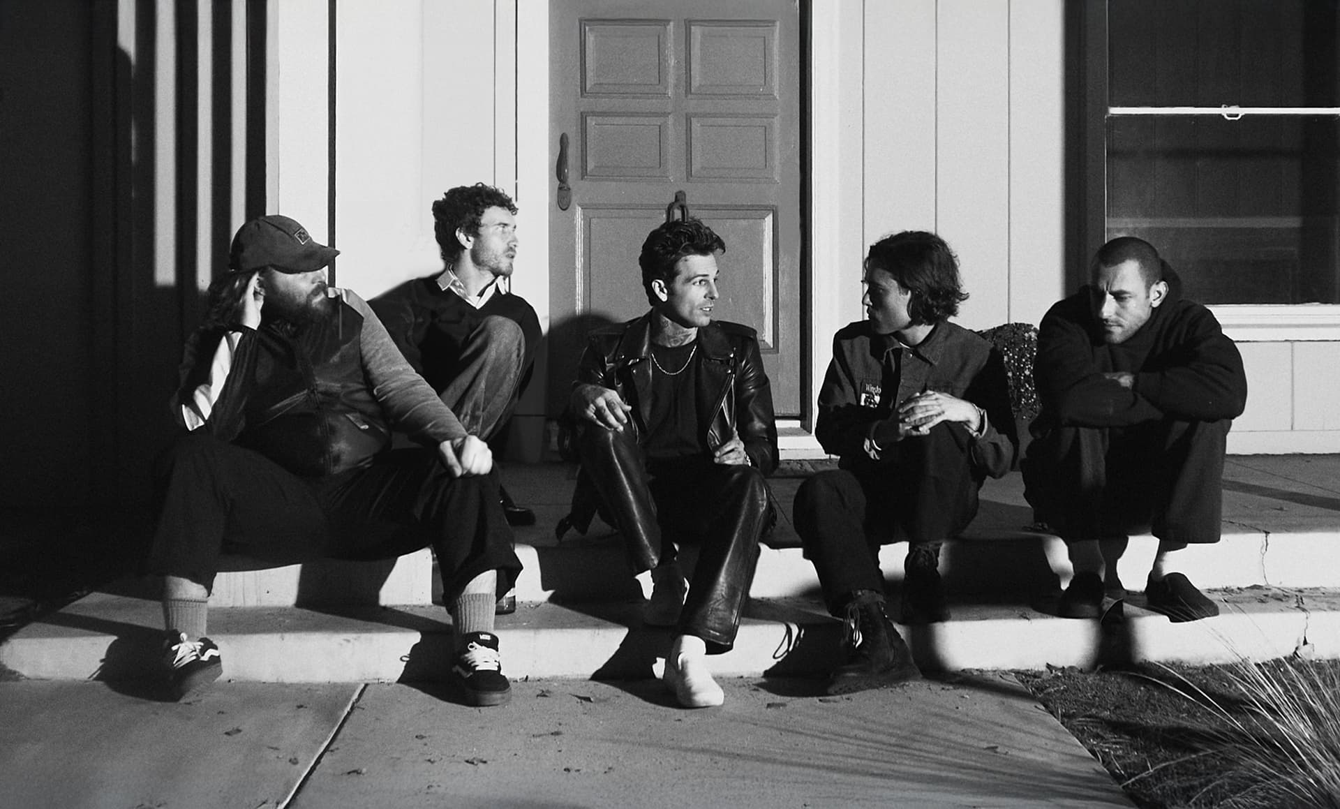 The Neighbourhood: THE WOURLD TOUR