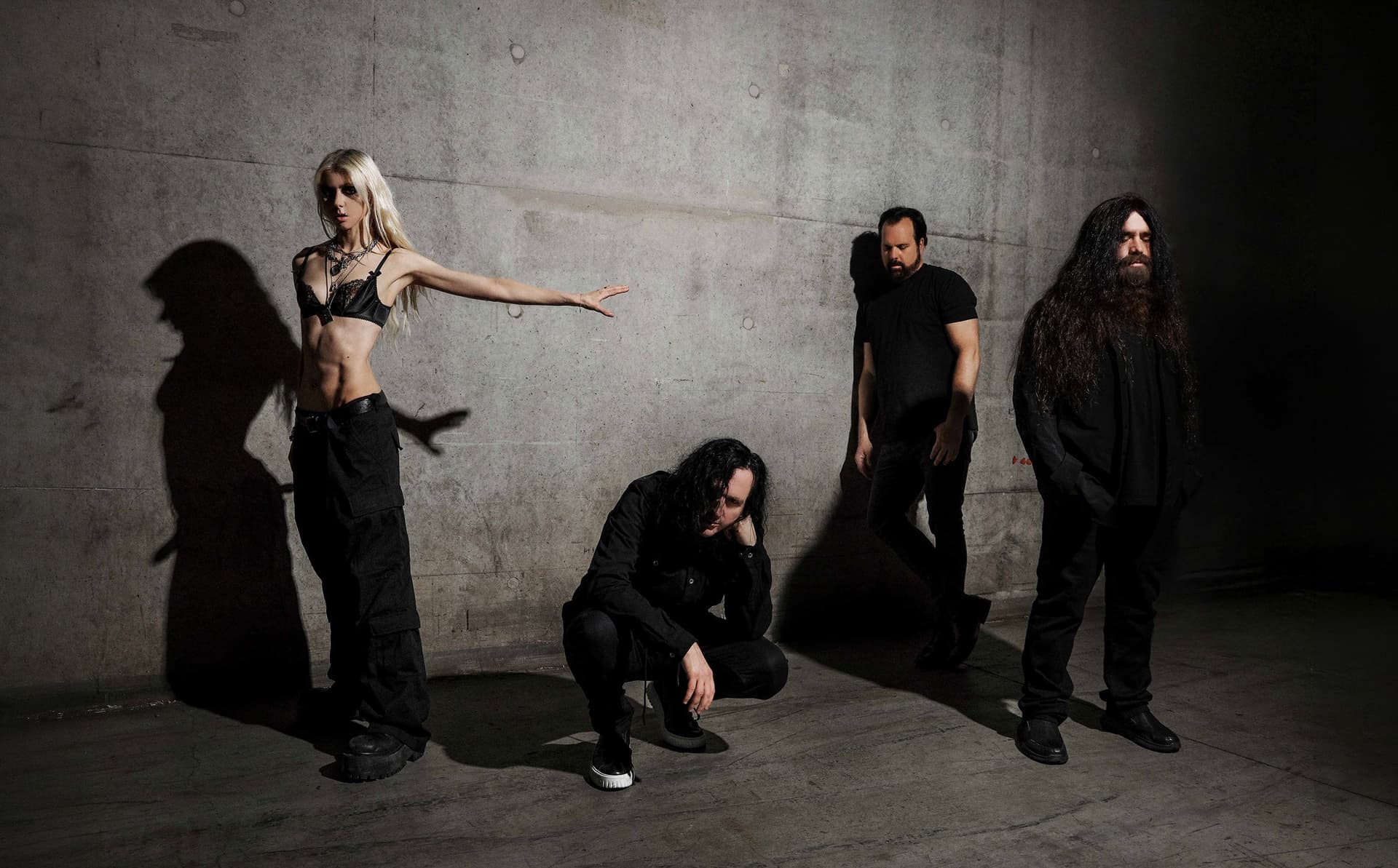 The Pretty Reckless - Dear God Tour