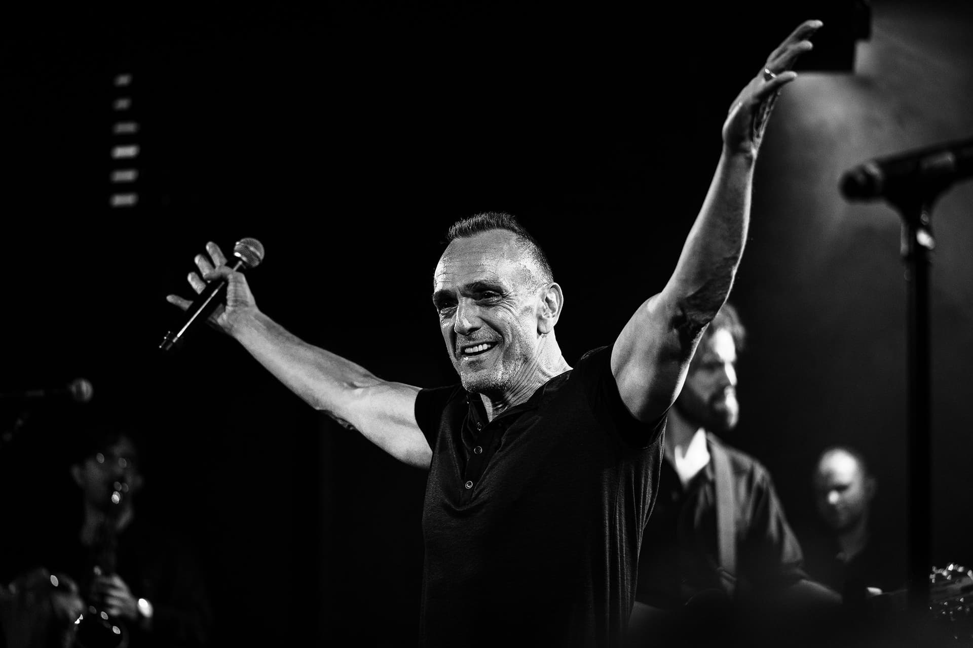 Hank Azaria and the EZ Street Band