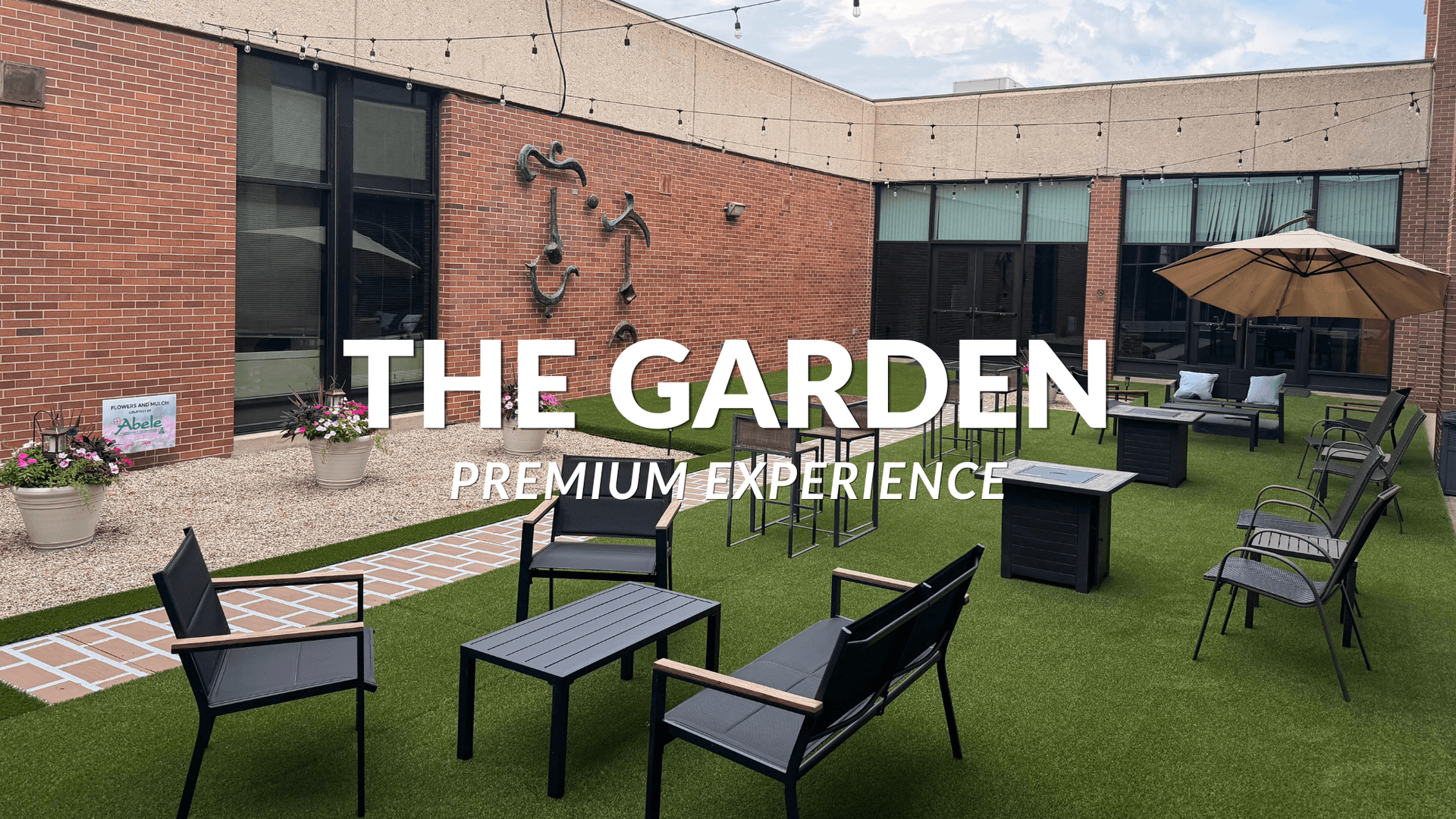 Tracy Lawrence: Garden Premium Experience