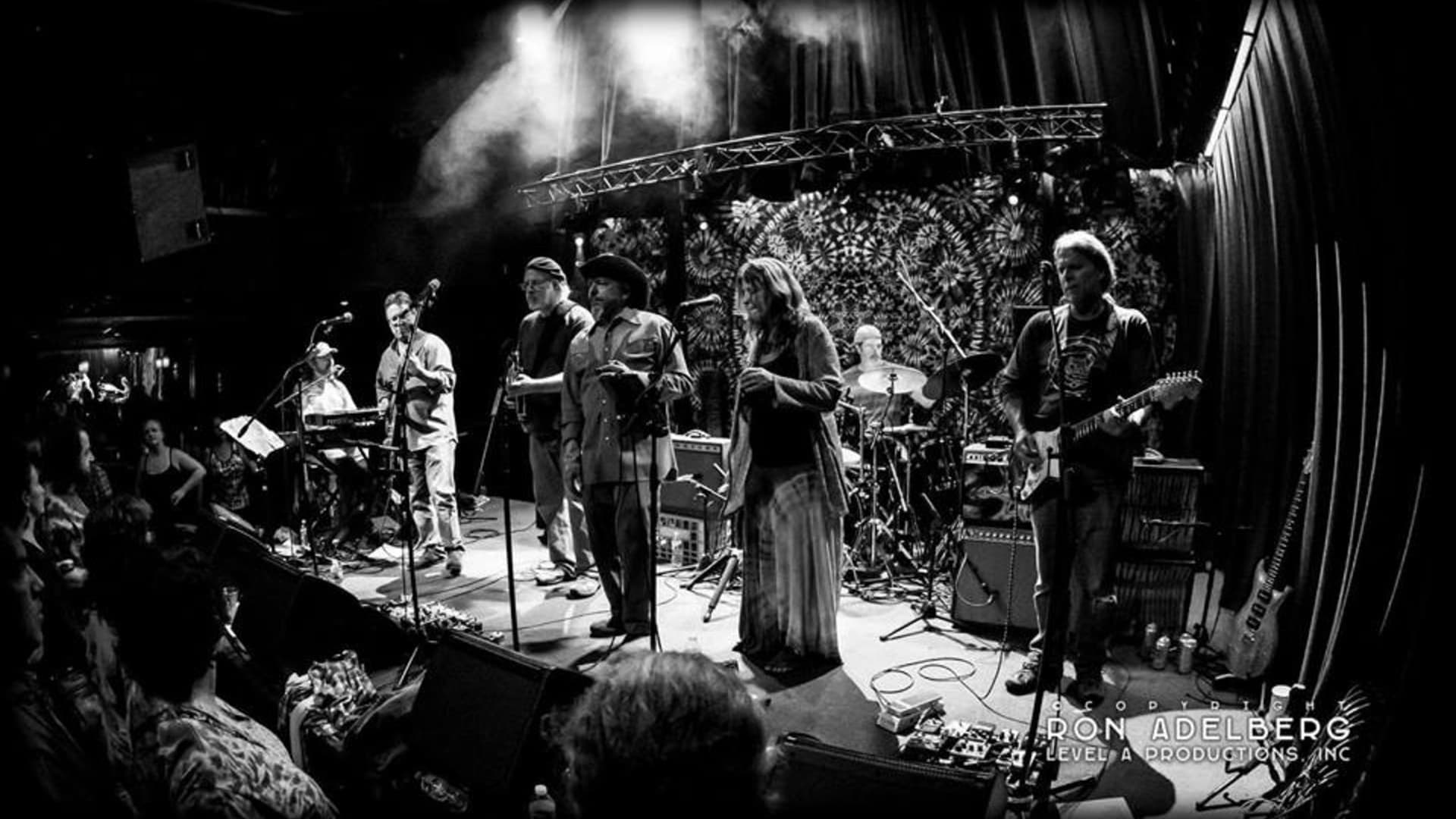 Box of Rain: Essential Grateful Dead '68-74 Box of Rain: Essential Grateful Dead '68-74